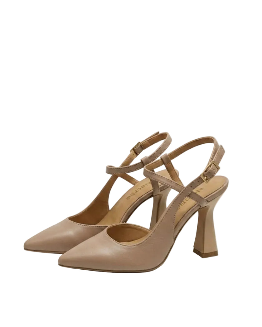 Nacrée modello Iris nude